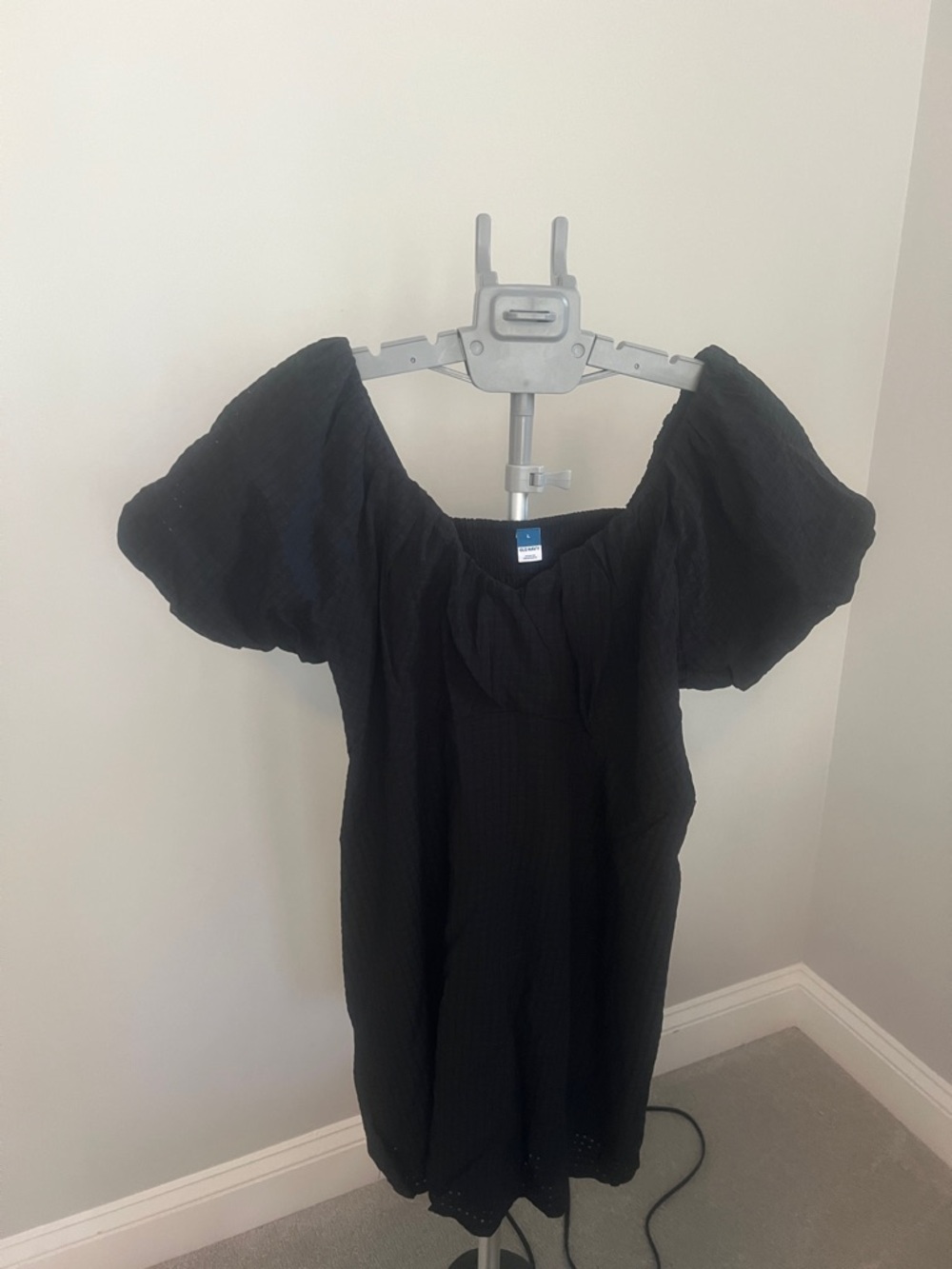 Old Navy Black Puff-Sleeve Women’s Dress